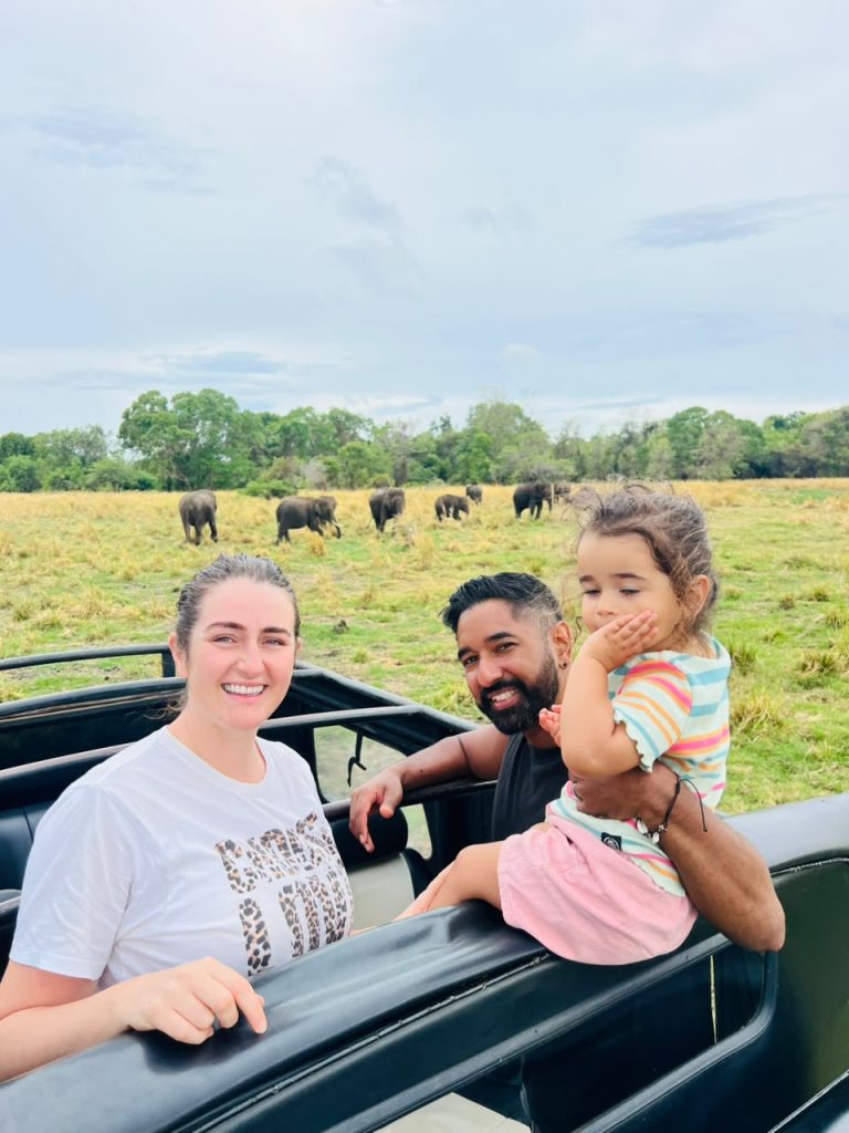 Happy family on a tailor-made private vacation in Sri Lanka with Olanka Tours