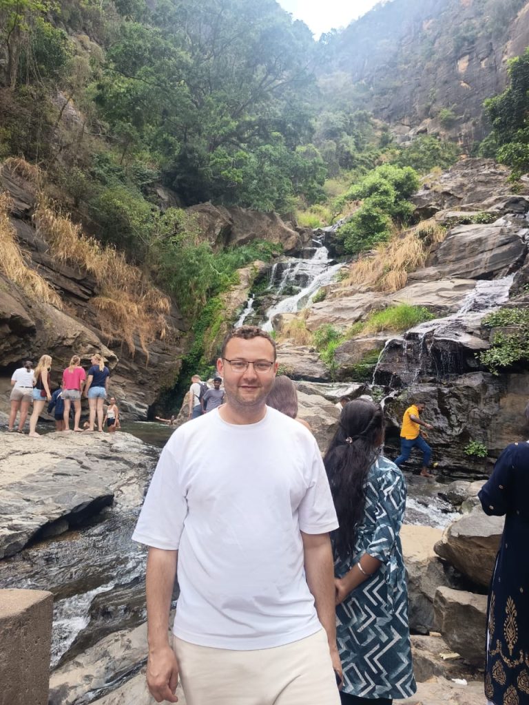 Sightseeing and private tour adventure in Sri Lanka - Olanka Tours