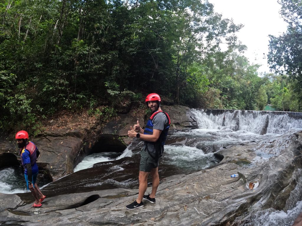 Happy travellers on a personalized Sri Lanka journey with Olanka Tours
