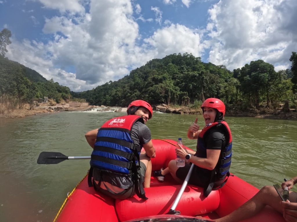 Guests exploring the natural beauty of Sri Lanka with Olanka Tours
